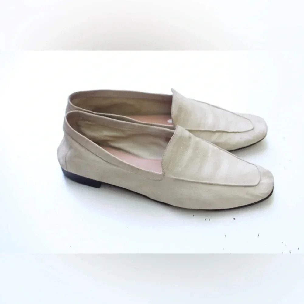 Andrea Carrano flats